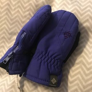 Almost new Columbia toddler mittens